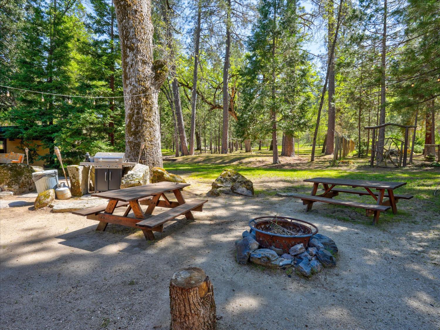 37733 37736 Black Ranch Rd, Oakhurst, CA 93644