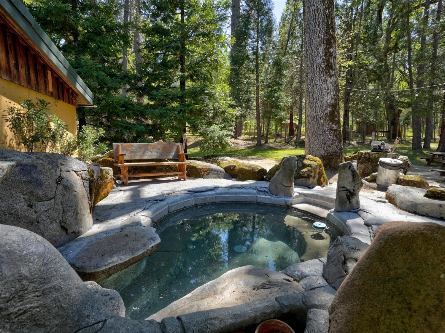 37733 37736 Black Ranch Rd, Oakhurst, CA 93644