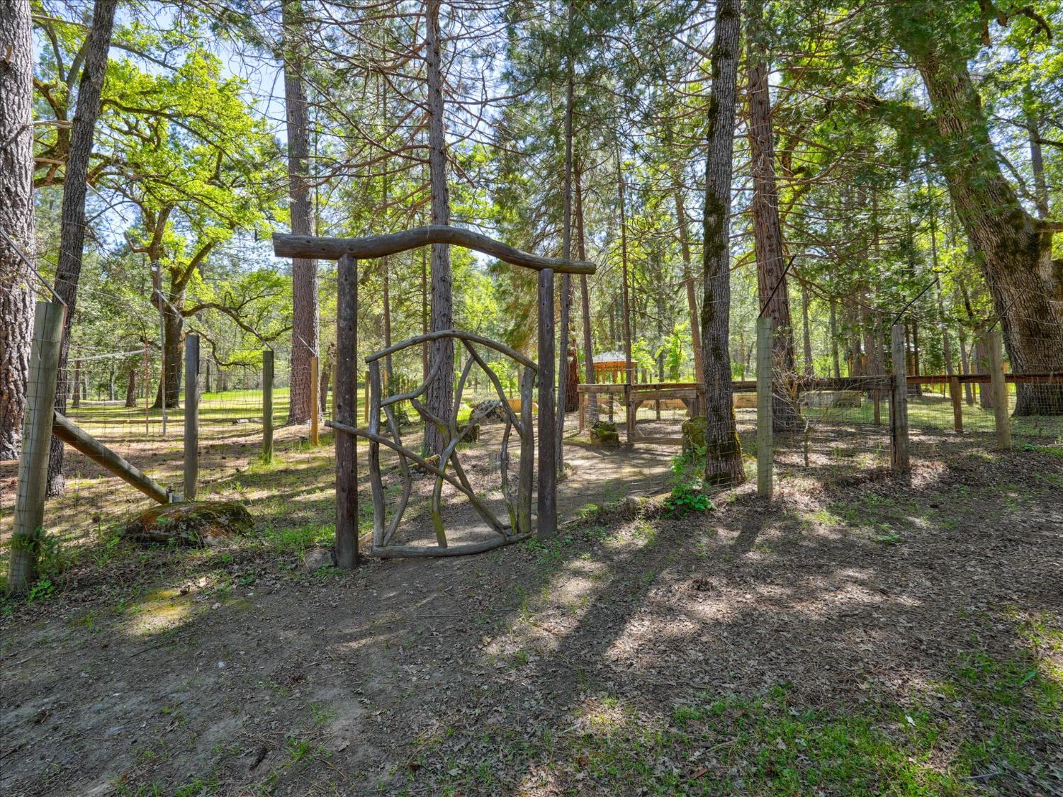 37733 37736 Black Ranch Rd, Oakhurst, CA 93644