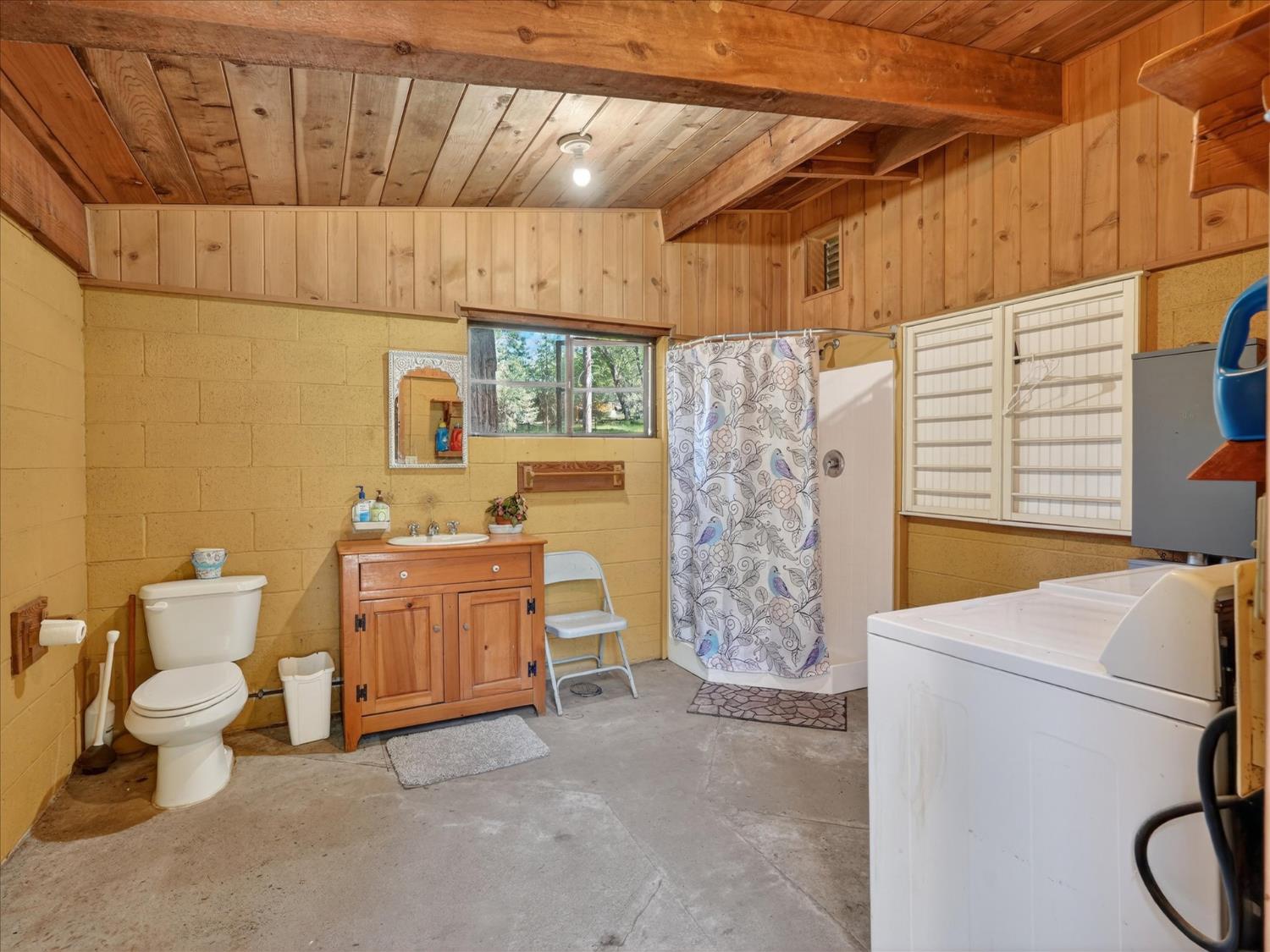 37733 37736 Black Ranch Rd, Oakhurst, CA 93644