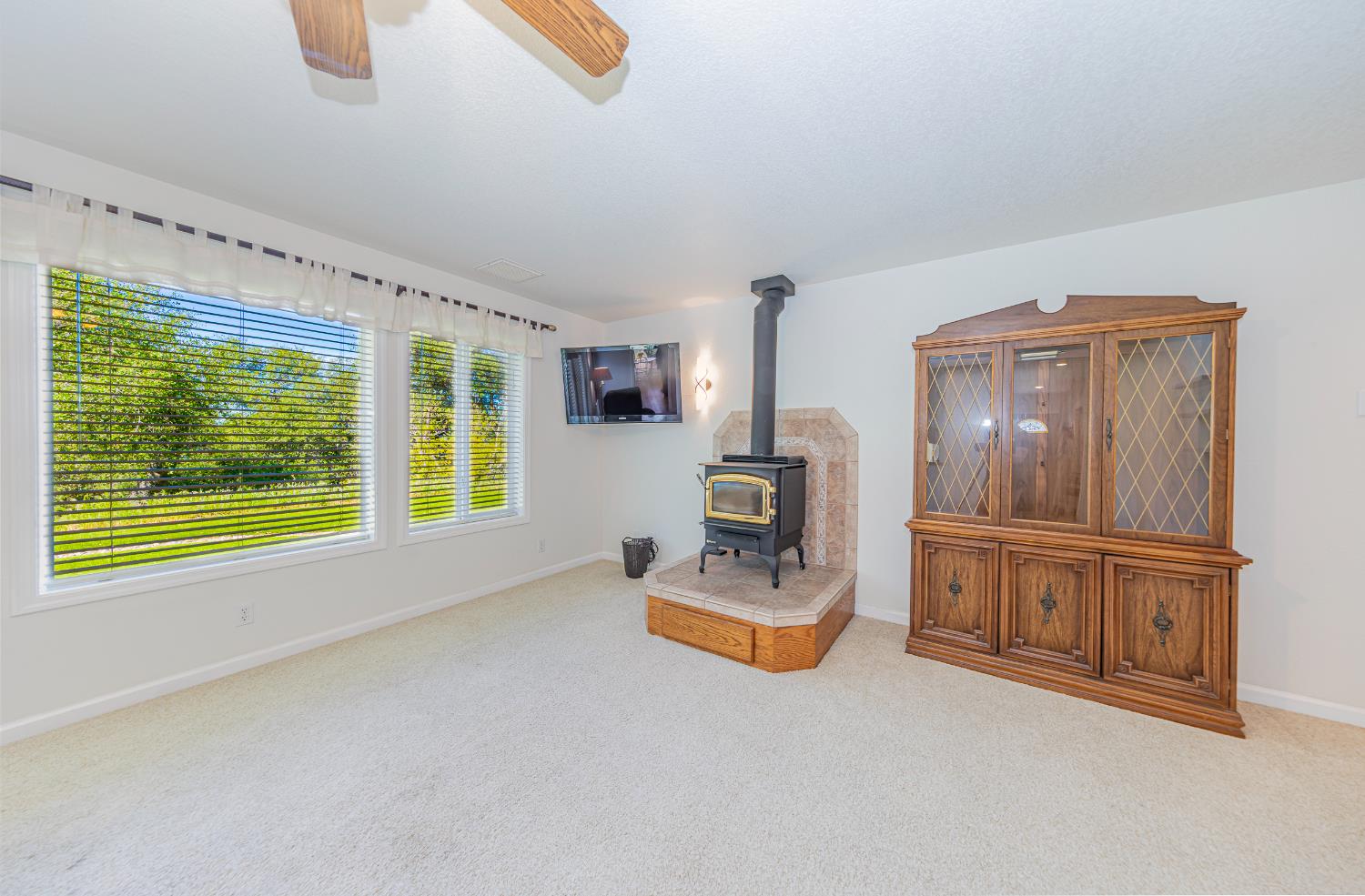 50359 Dovewood Ln, Oakhurst, CA 93644