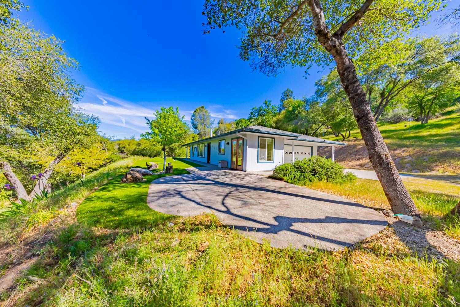 50359 Dovewood Ln, Oakhurst, CA 93644
