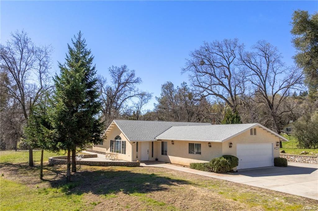 50174 Road 620, Oakhurst, CA 93644