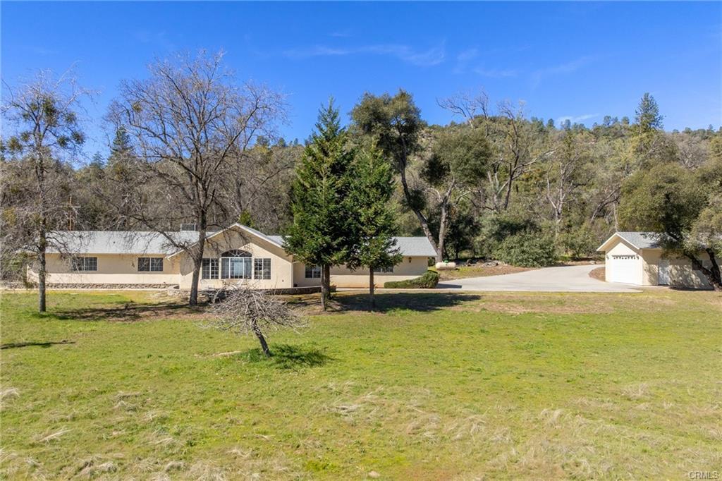 50174 Road 620, Oakhurst, CA 93644