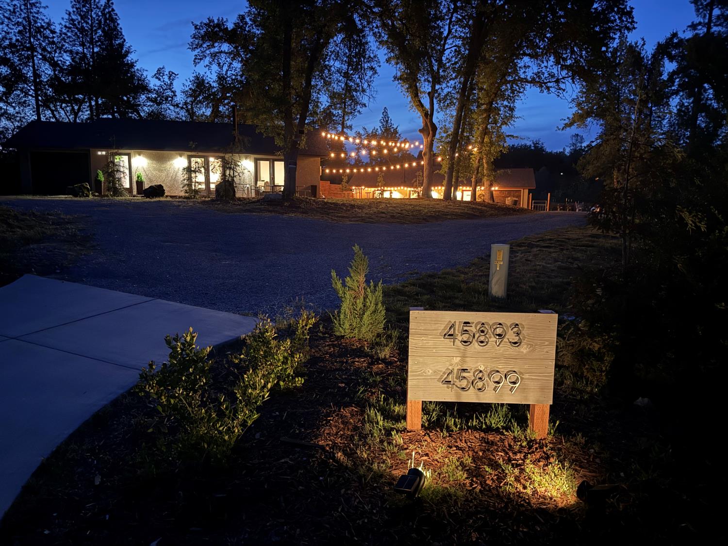 45893 & 45899 Sutton Dr, Oakhurst, CA 93644