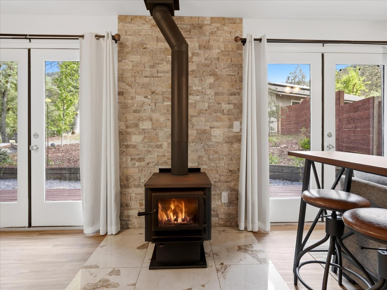 45893 & 45899 Sutton Dr, Oakhurst, CA 93644