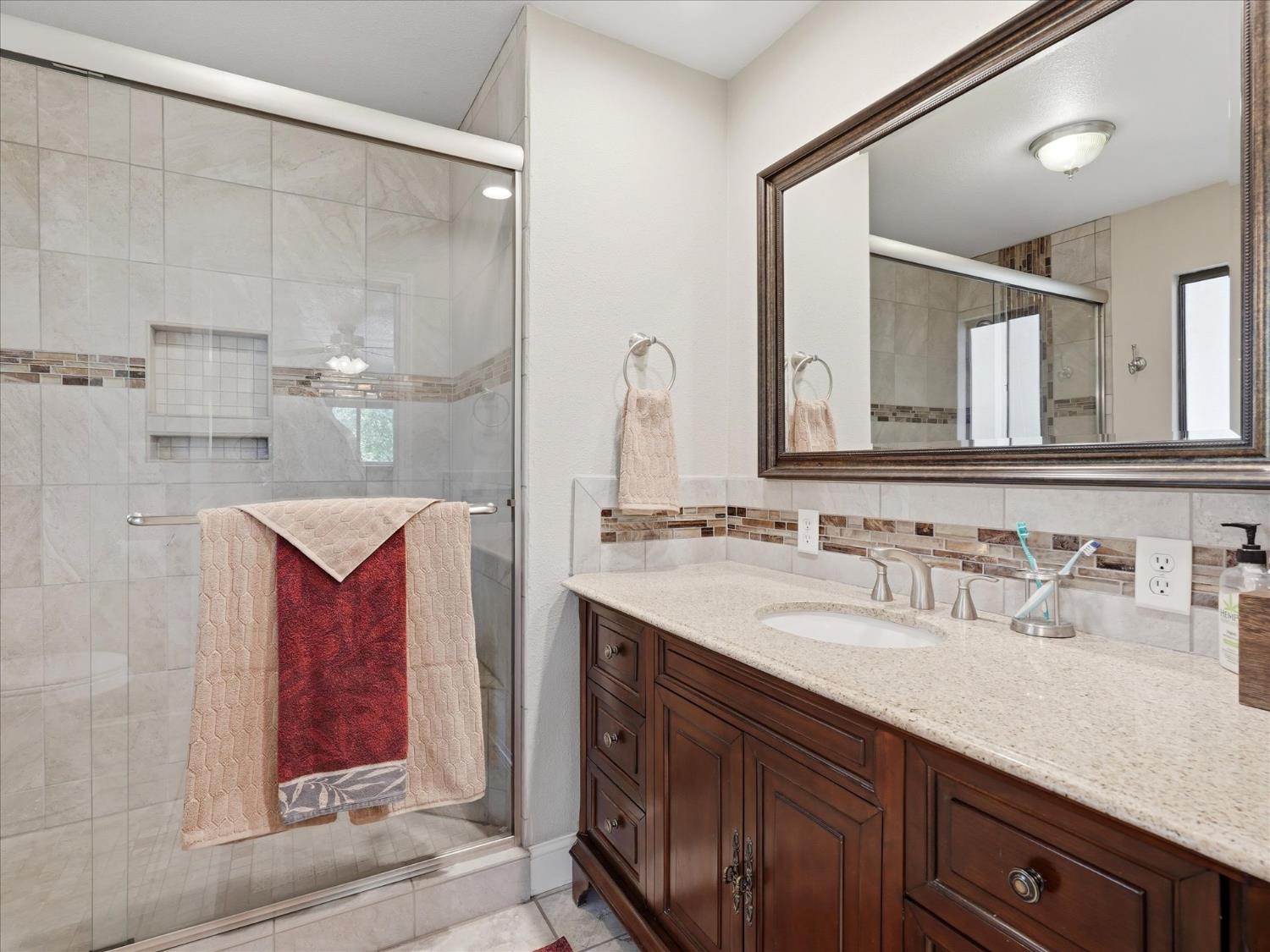 51660 Quail Run Dr, Oakhurst, CA 93644