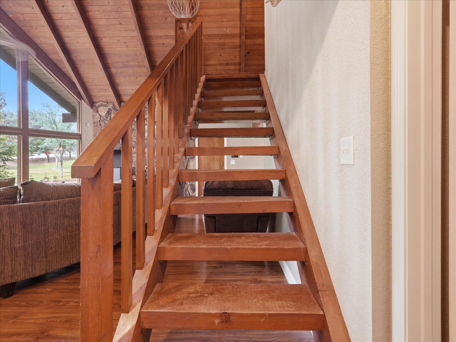 51660 Quail Run Dr, Oakhurst, CA 93644