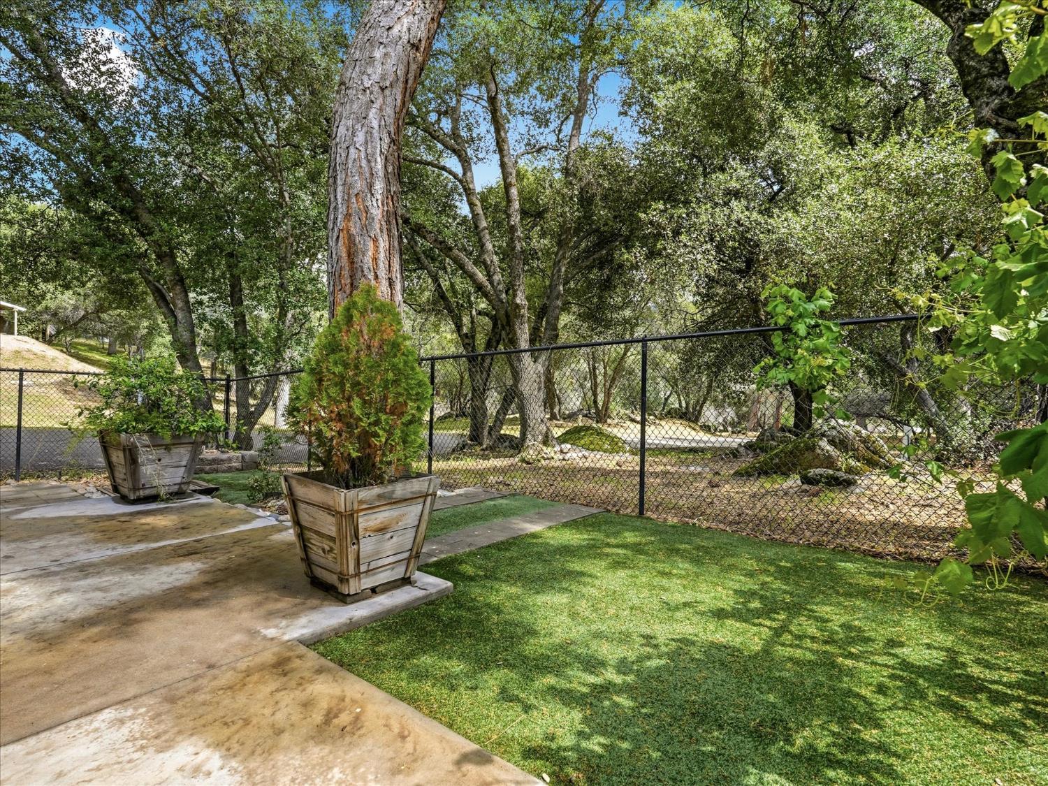 51660 Quail Run Dr, Oakhurst, CA 93644