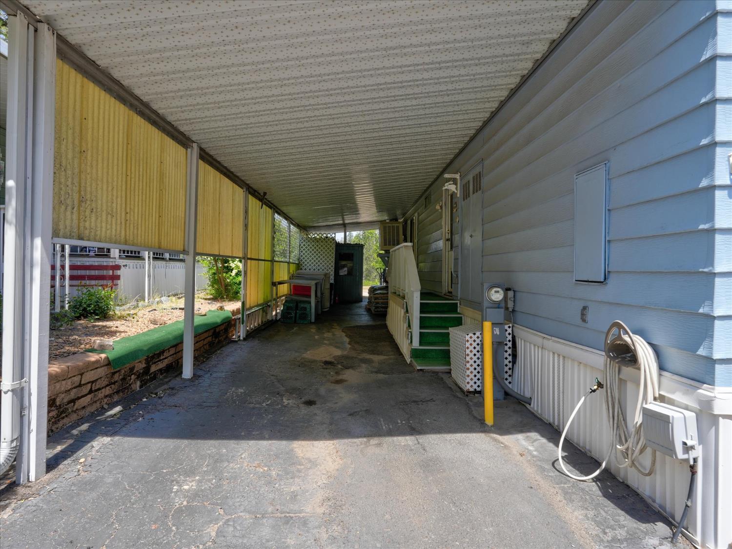 39678 Rd 425B #16, Oakhurst, CA 93644