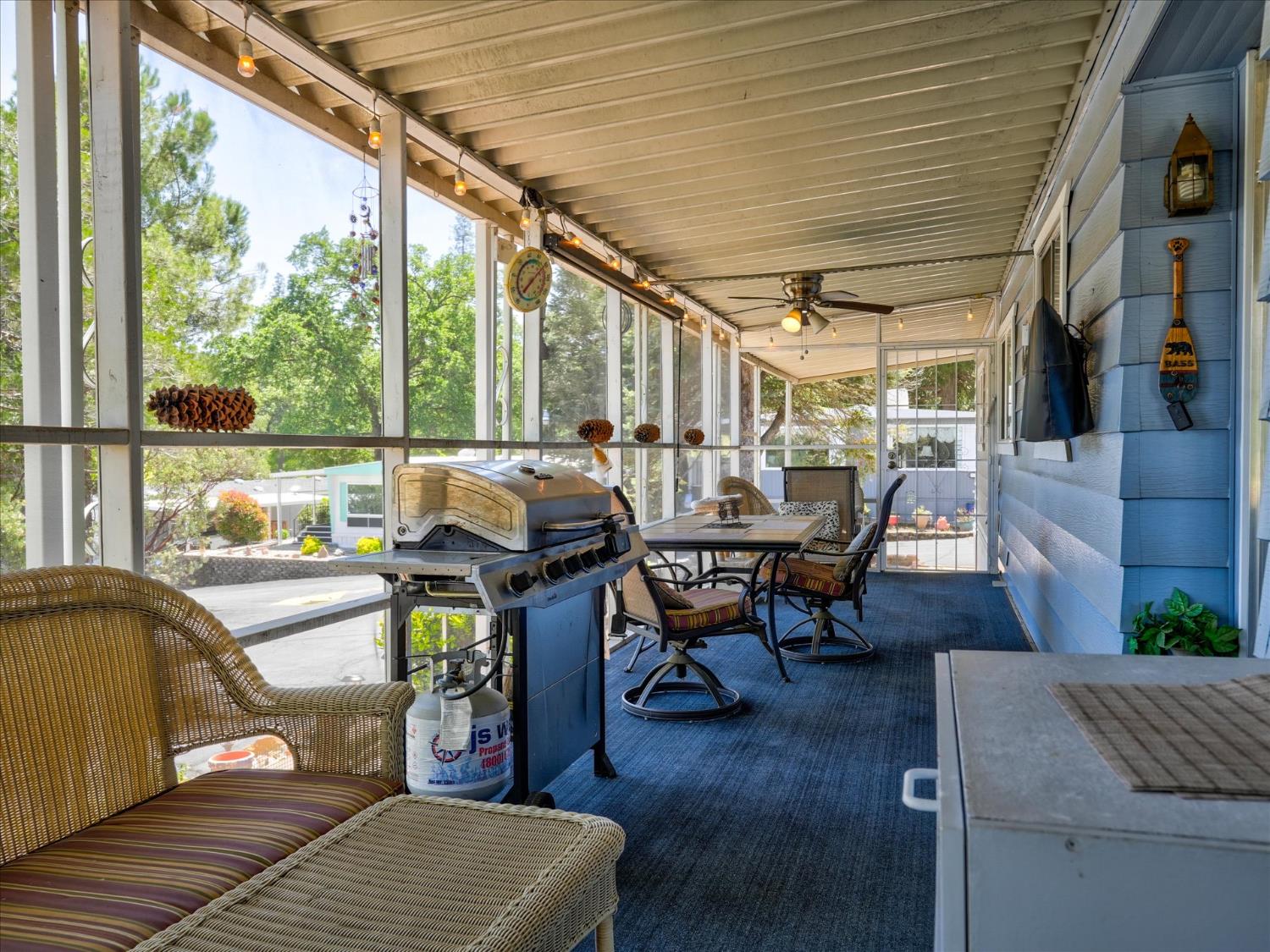 39678 Rd 425B #16, Oakhurst, CA 93644