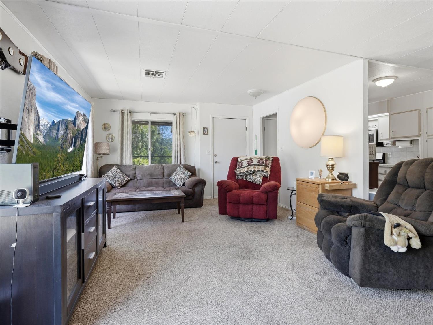 39678 Rd 425B #16, Oakhurst, CA 93644