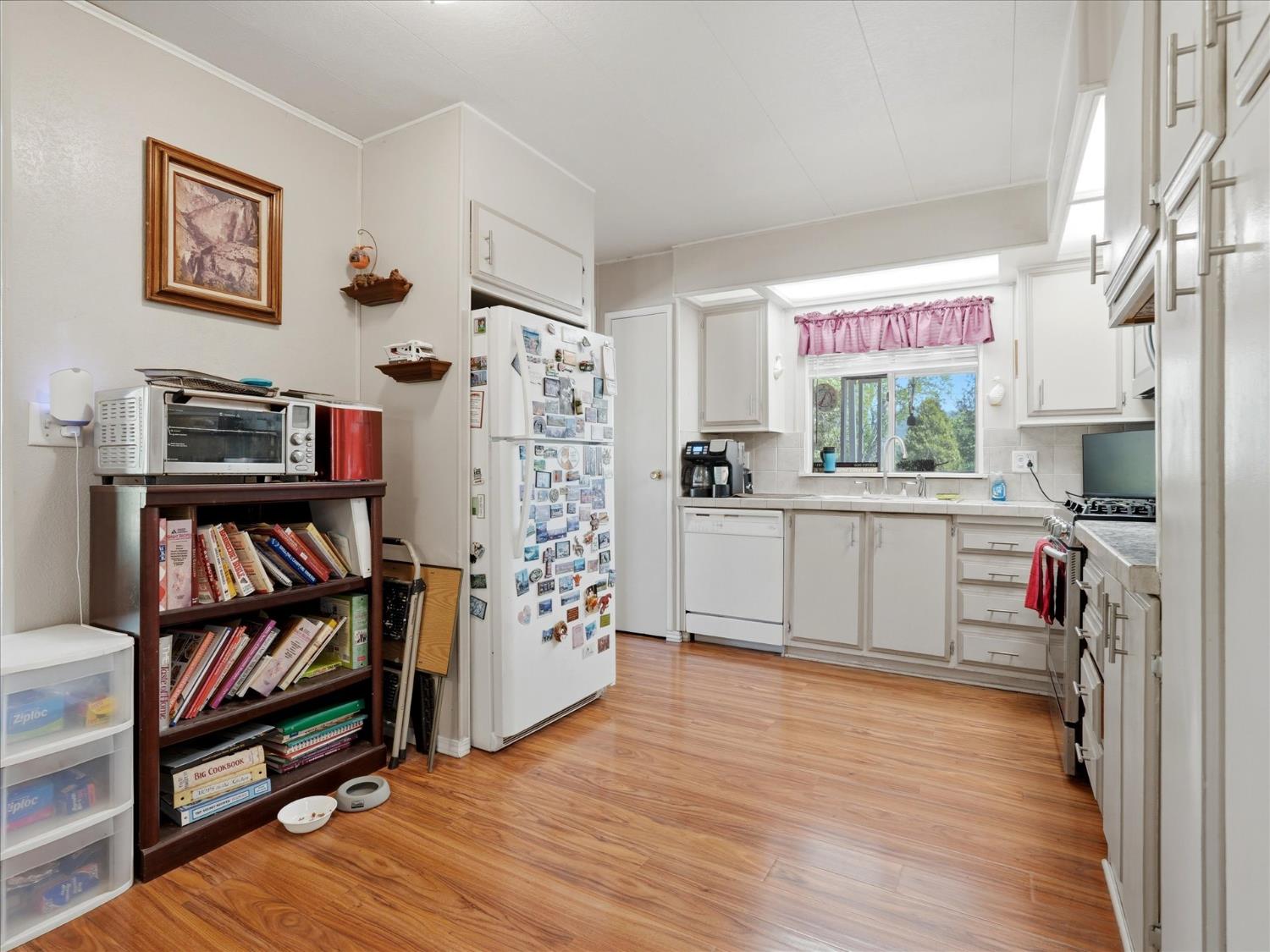 39678 Rd 425B #16, Oakhurst, CA 93644