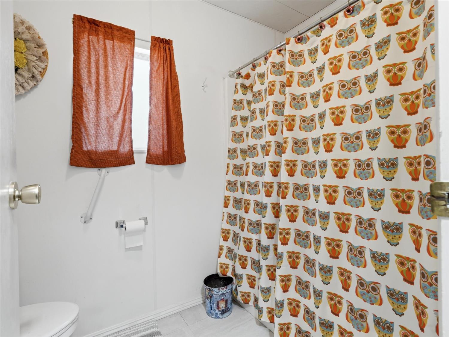 39678 Rd 425B #16, Oakhurst, CA 93644