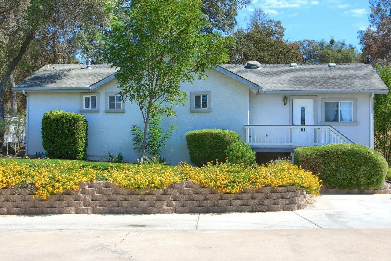 45858 Old Corral Rd, Oakhurst, CA 93614