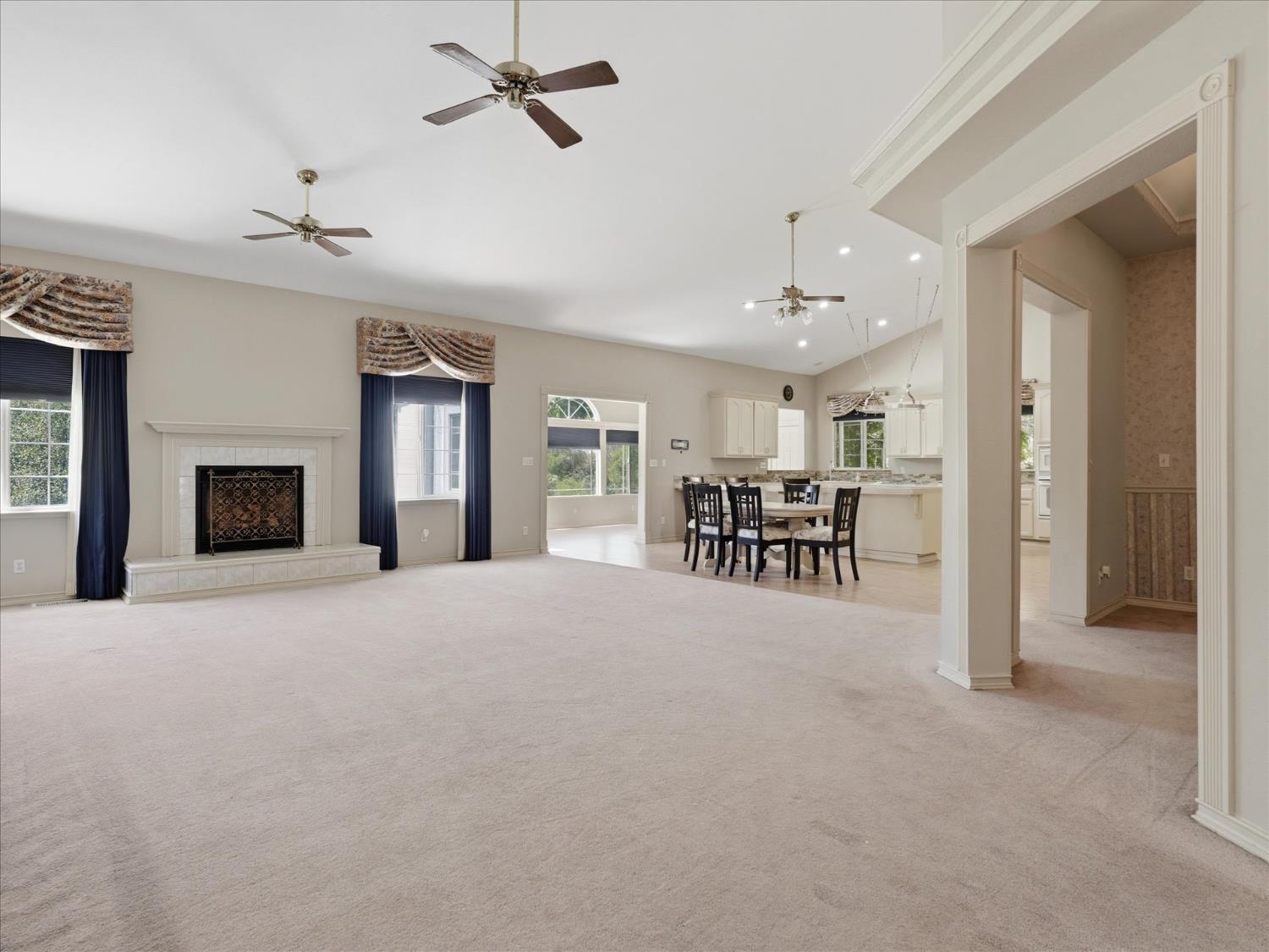 45858 Old Corral Rd, Oakhurst, CA 93614