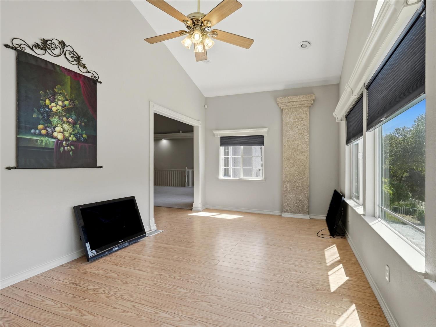 45858 Old Corral Rd, Oakhurst, CA 93614