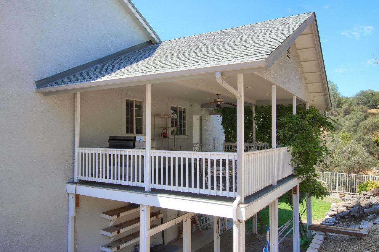 45858 Old Corral Rd, Oakhurst, CA 93614