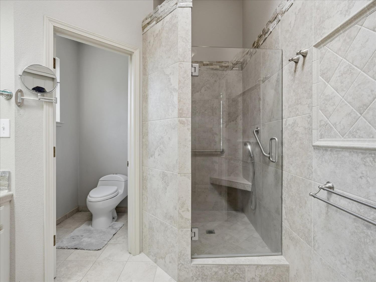 45858 Old Corral Rd, Oakhurst, CA 93614