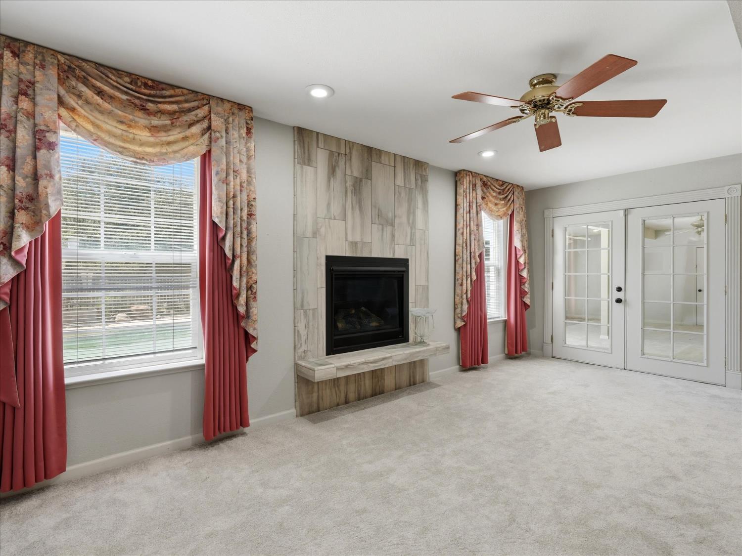 45858 Old Corral Rd, Oakhurst, CA 93614