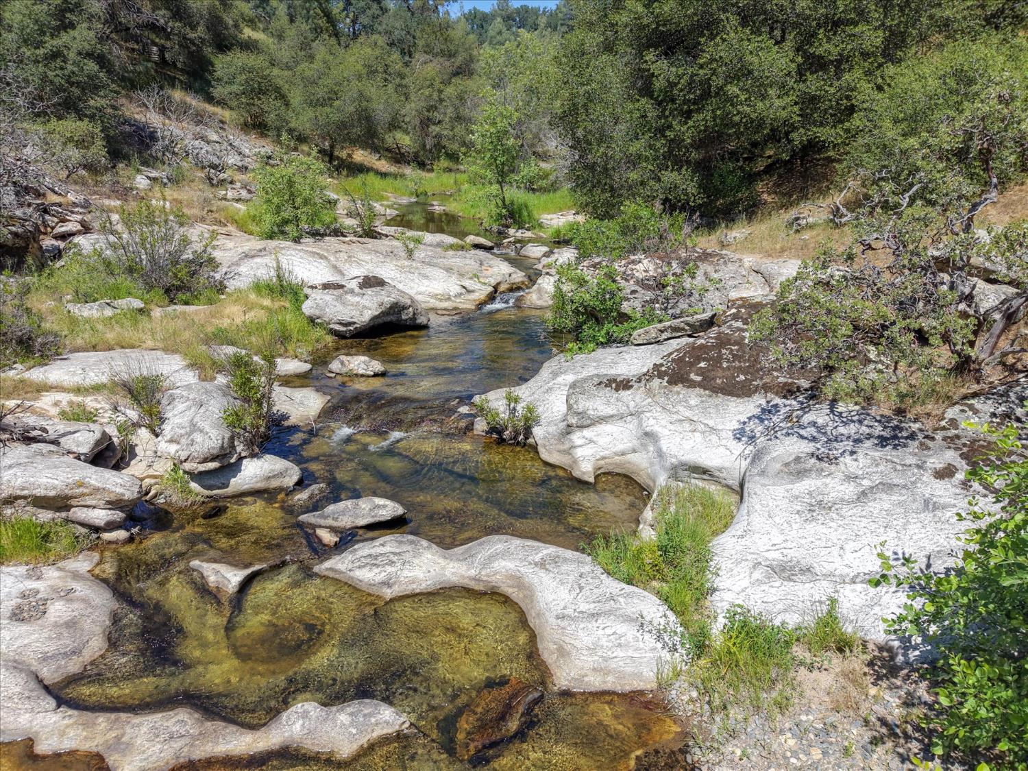 45858 Old Corral Rd, Oakhurst, CA 93614