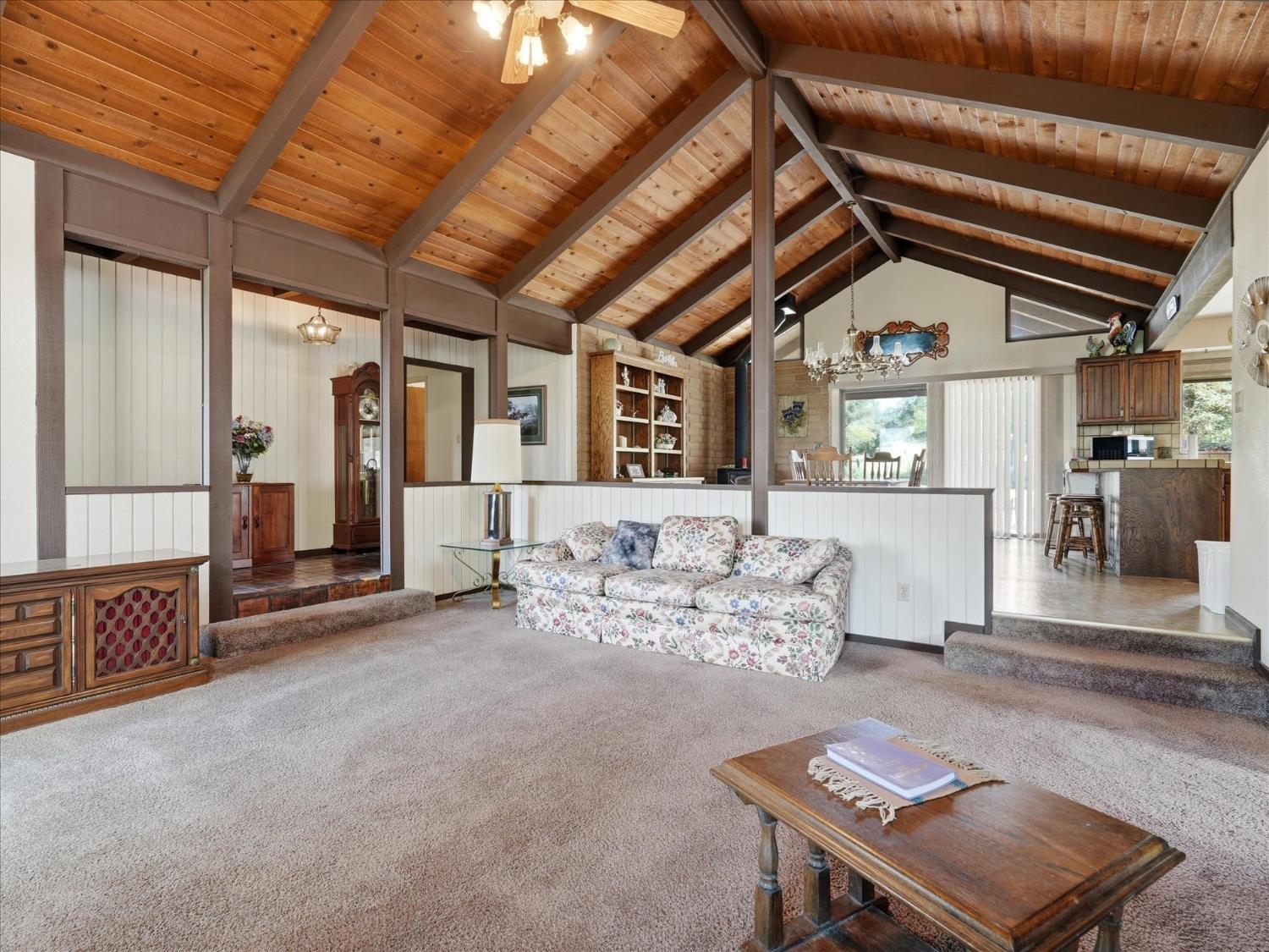 45577 Meadow Brook Way, Coarsegold, CA 93614