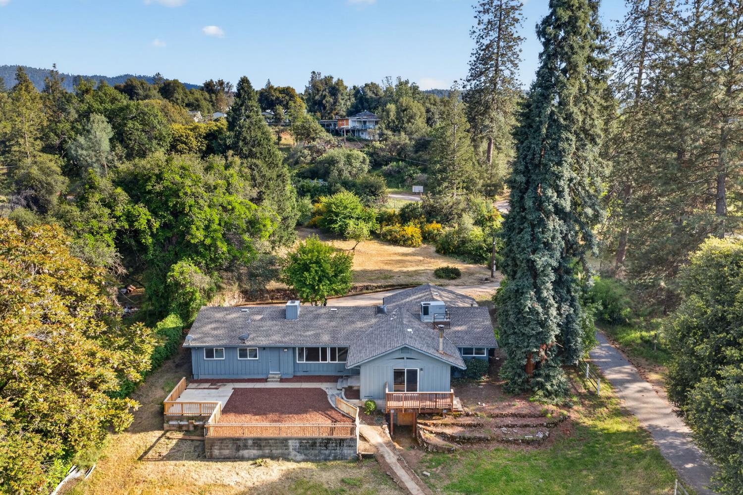 49947 Road 426, Oakhurst, CA 93644