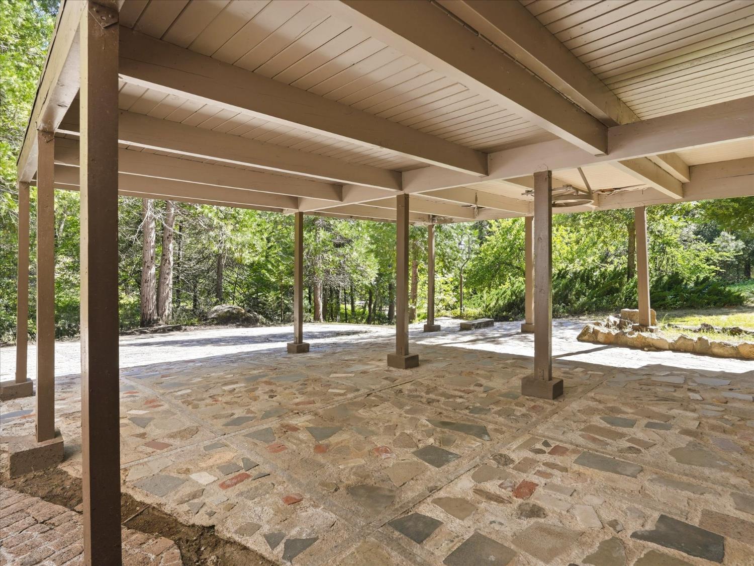 45167 Tolladay Rd, Oakhurst, CA 93654