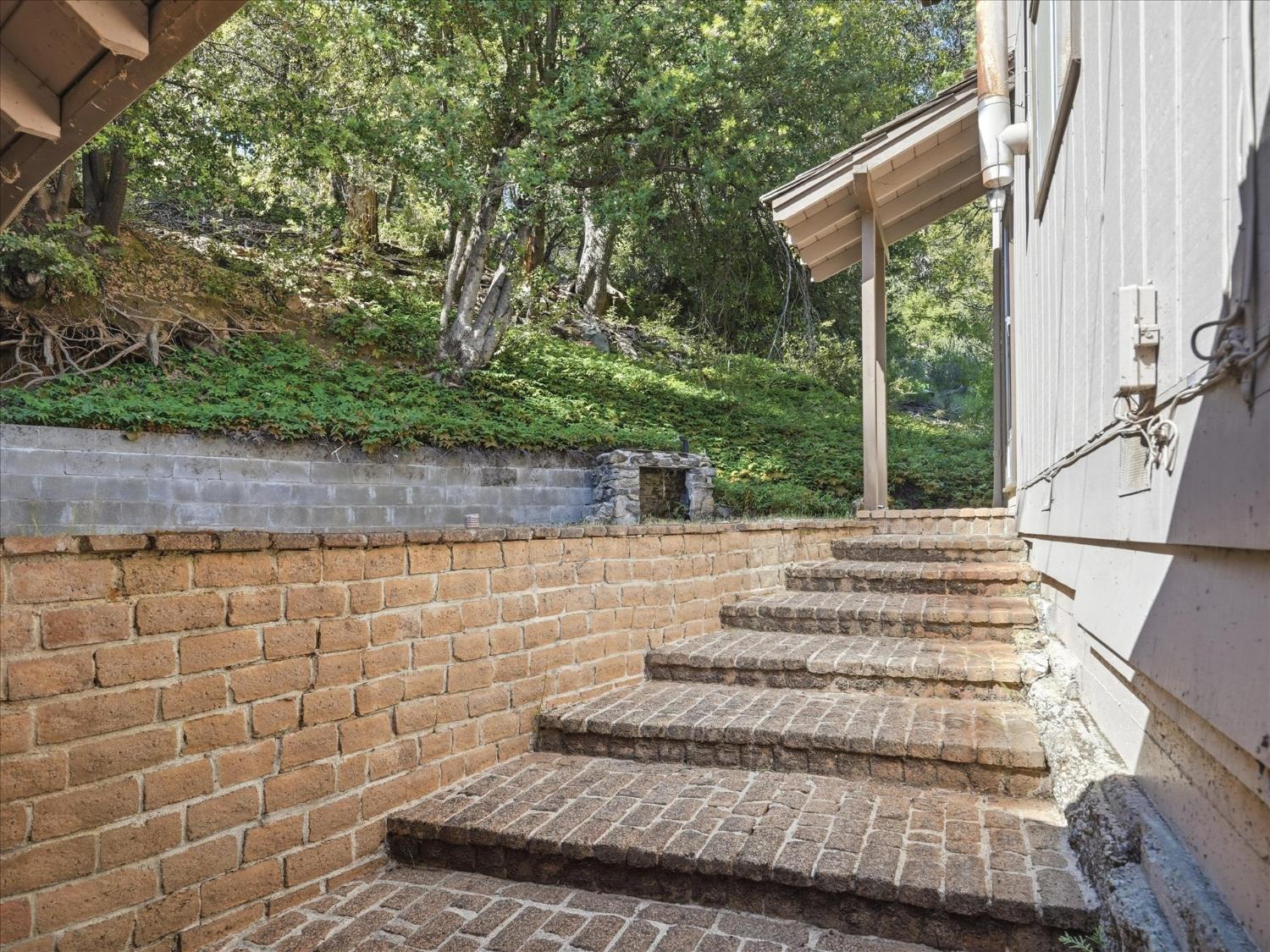 45167 Tolladay Rd, Oakhurst, CA 93654