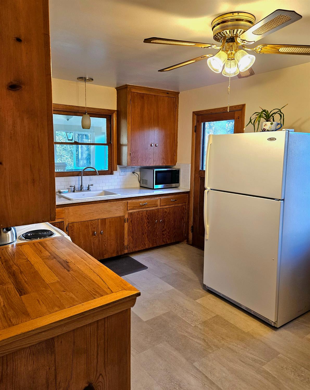 45695 Lauri Lane, Oakhurst, CA 93644
