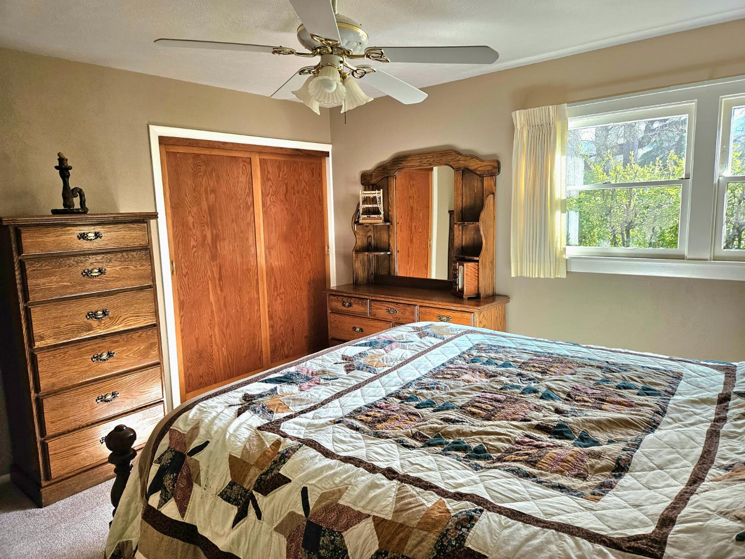 45695 Lauri Lane, Oakhurst, CA 93644