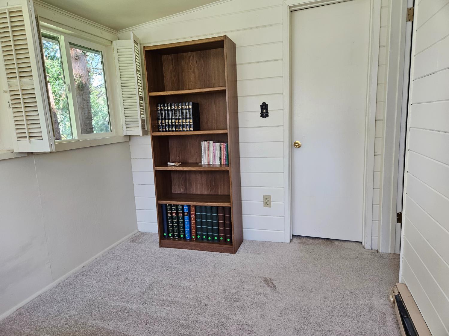 45695 Lauri Lane, Oakhurst, CA 93644