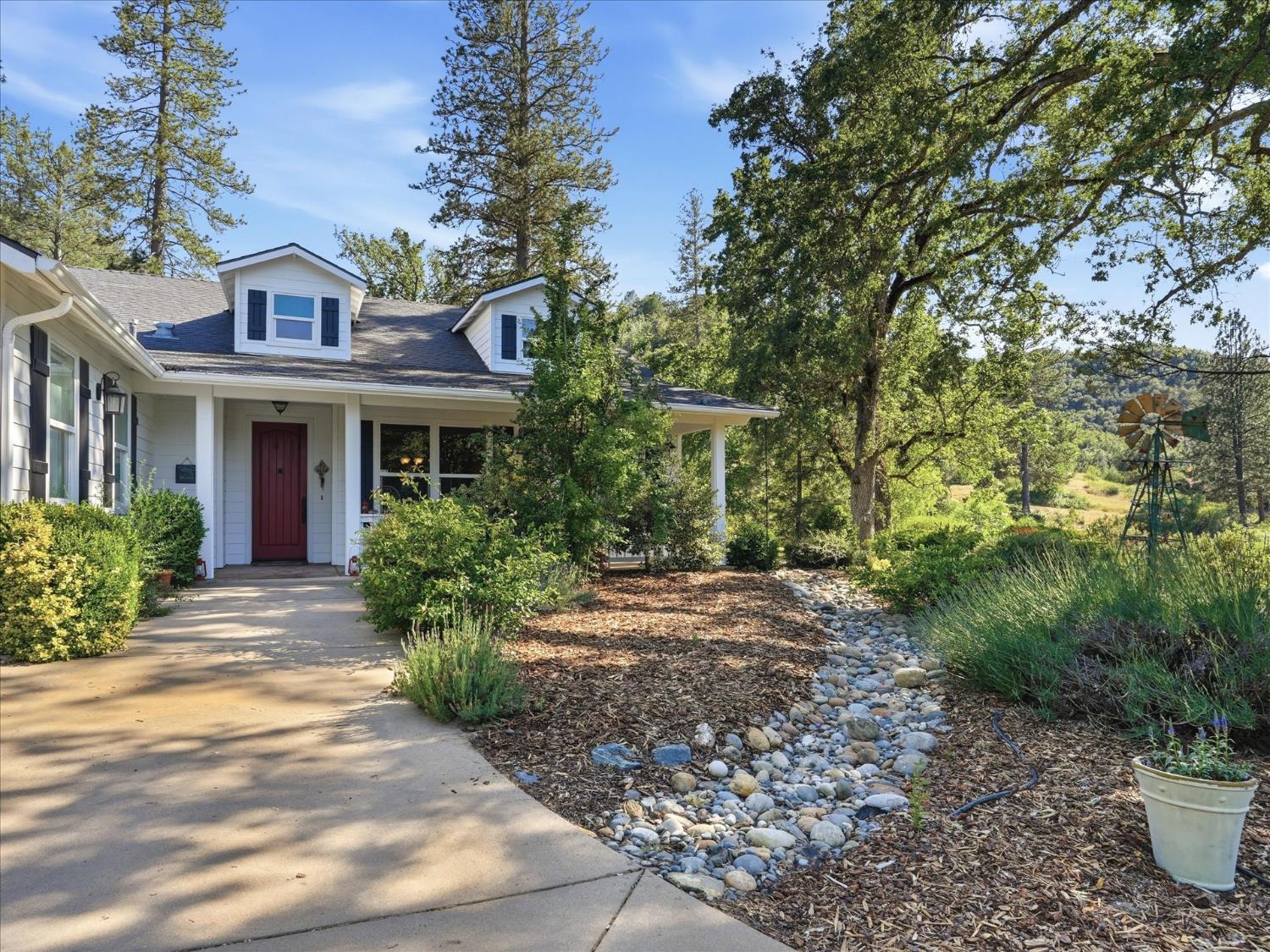 46088 Sutton Dr, Oakhurst, CA 93644