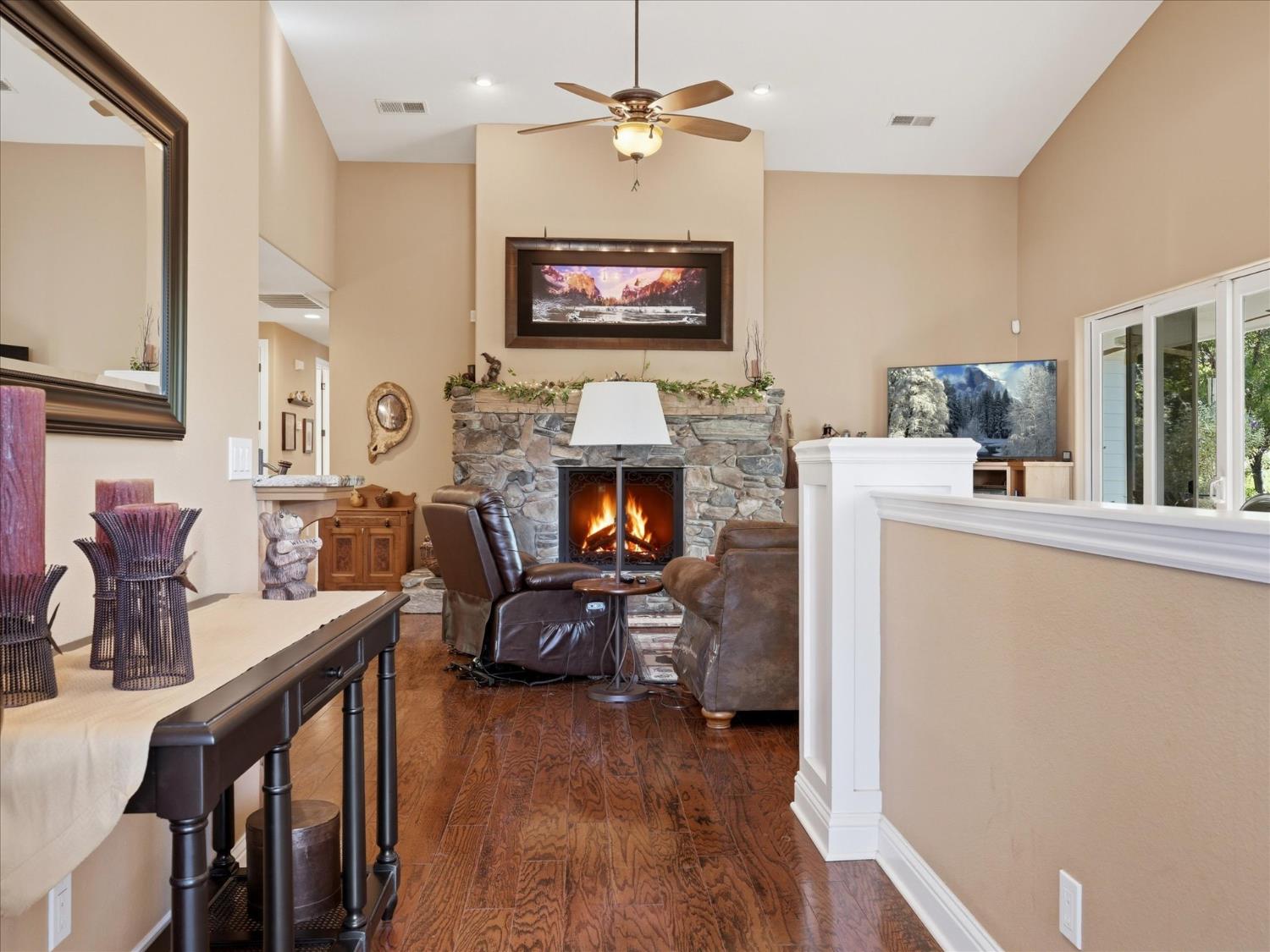 46088 Sutton Dr, Oakhurst, CA 93644
