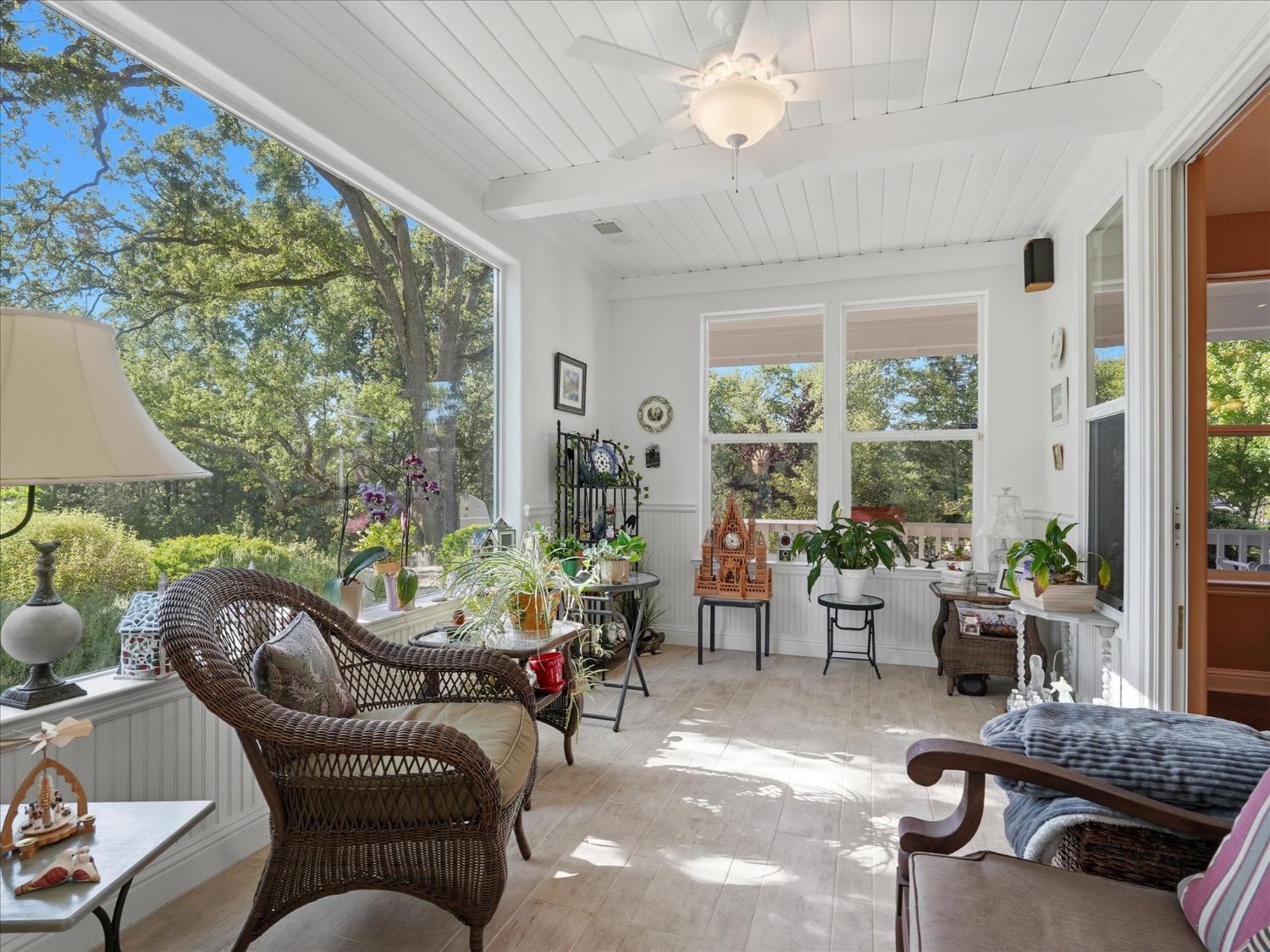 46088 Sutton Dr, Oakhurst, CA 93644
