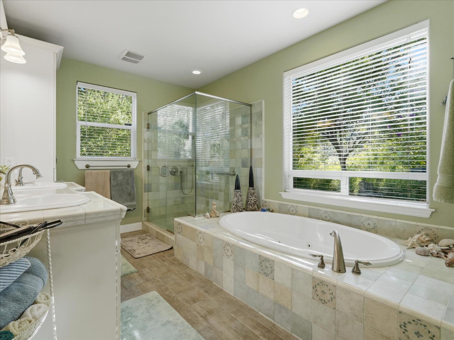 46088 Sutton Dr, Oakhurst, CA 93644