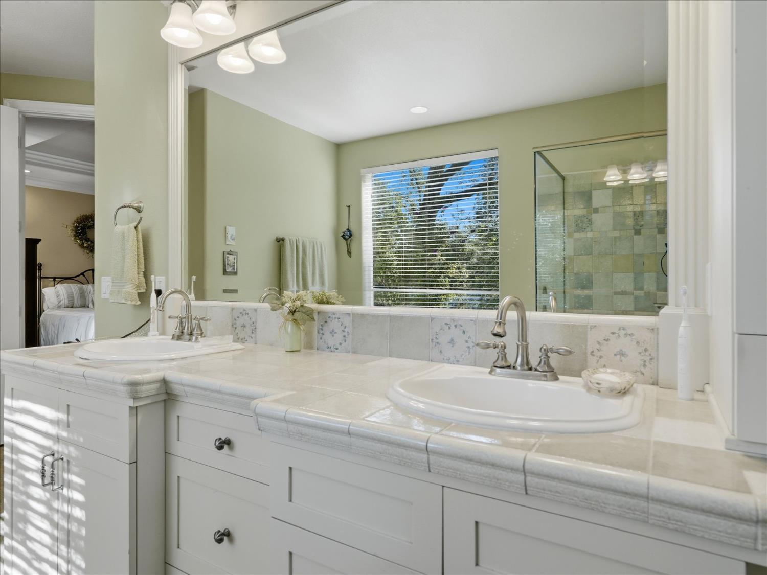 46088 Sutton Dr, Oakhurst, CA 93644