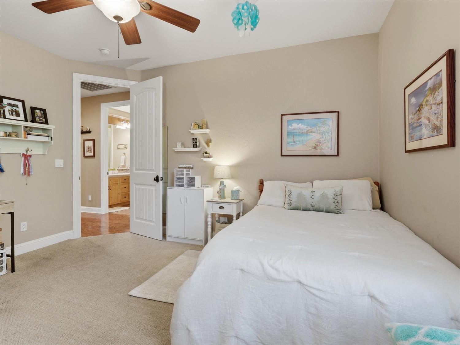 46088 Sutton Dr, Oakhurst, CA 93644