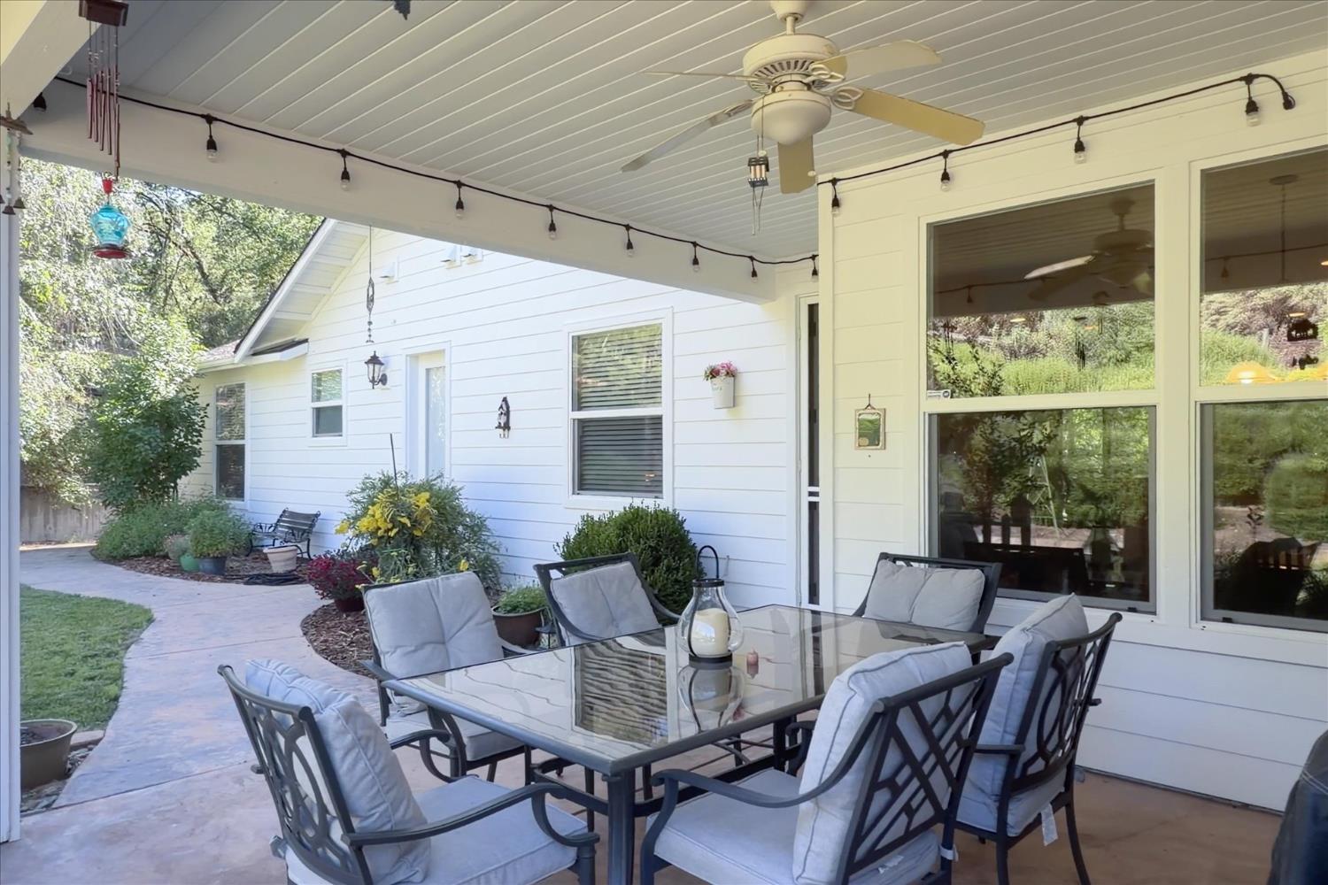 46088 Sutton Dr, Oakhurst, CA 93644