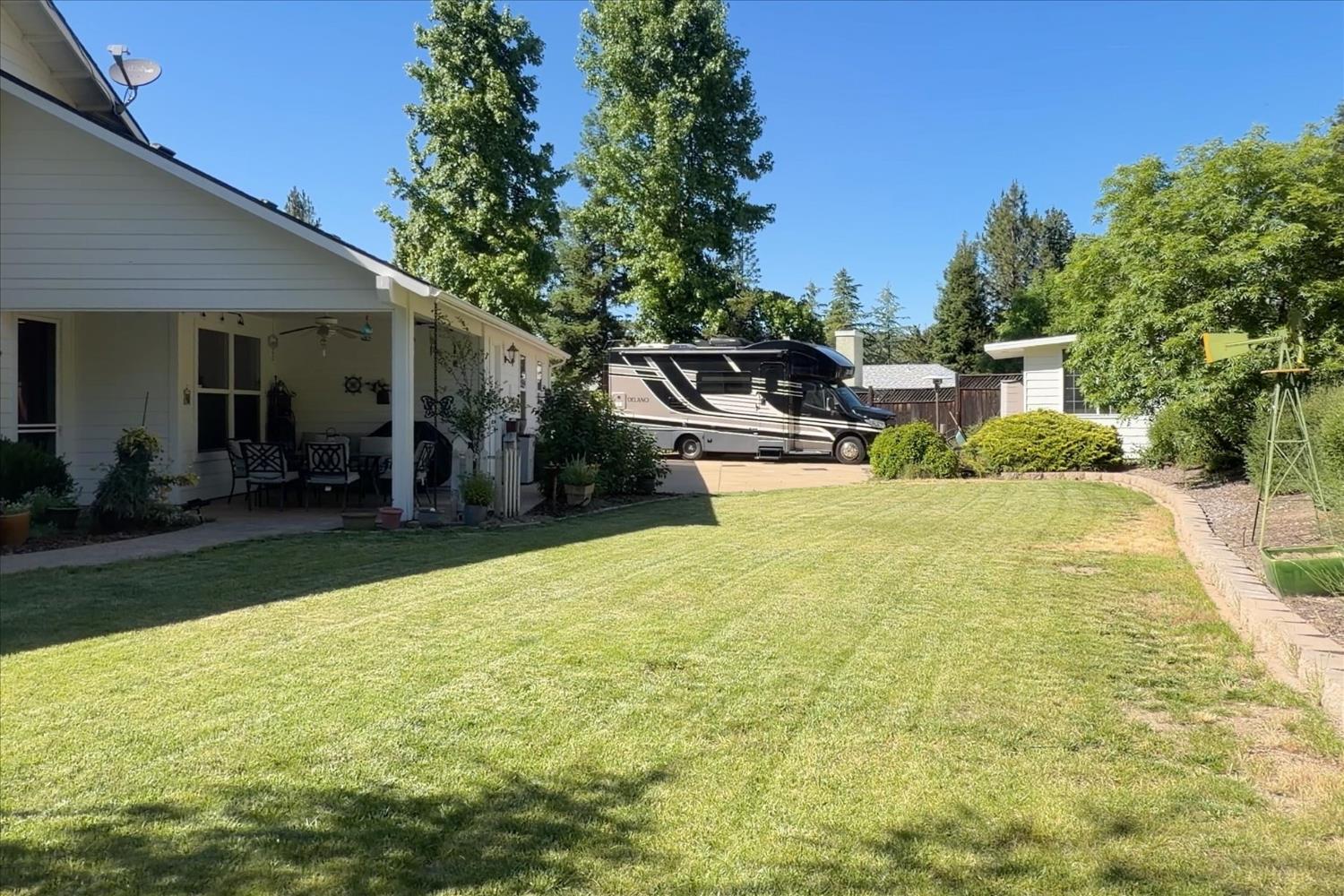 46088 Sutton Dr, Oakhurst, CA 93644
