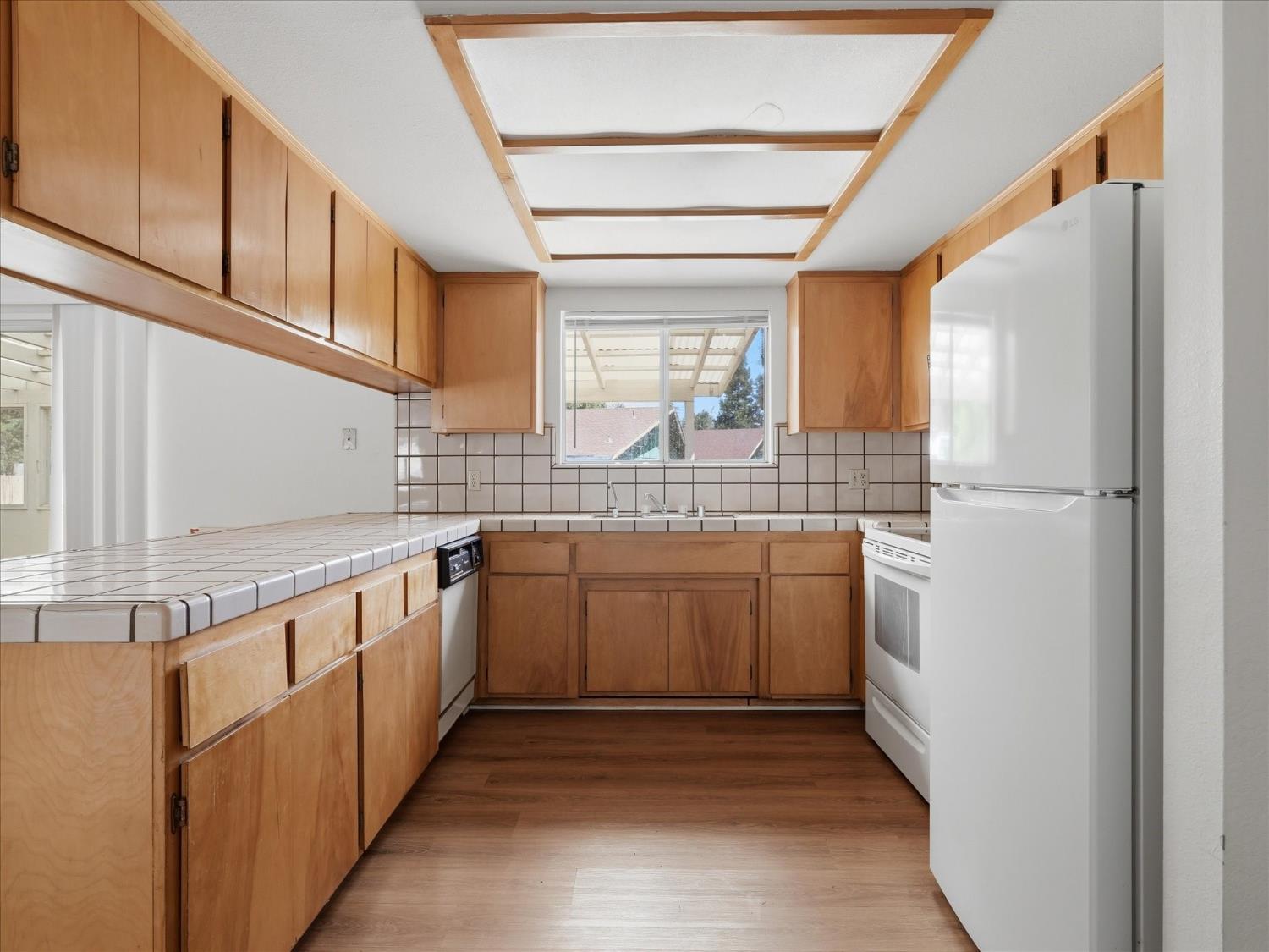 39785 Pine Ridge Rd, Oakhurst, CA 93644