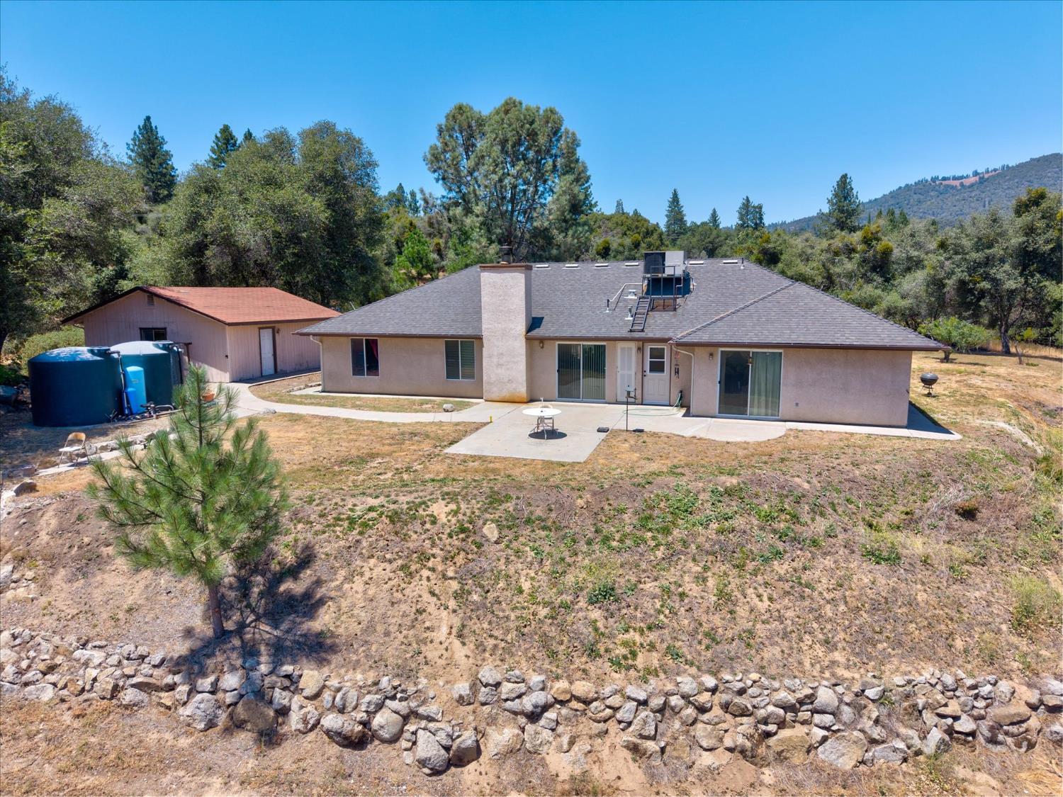 45200 Songbird Ln, Ahwahnee, CA 93601