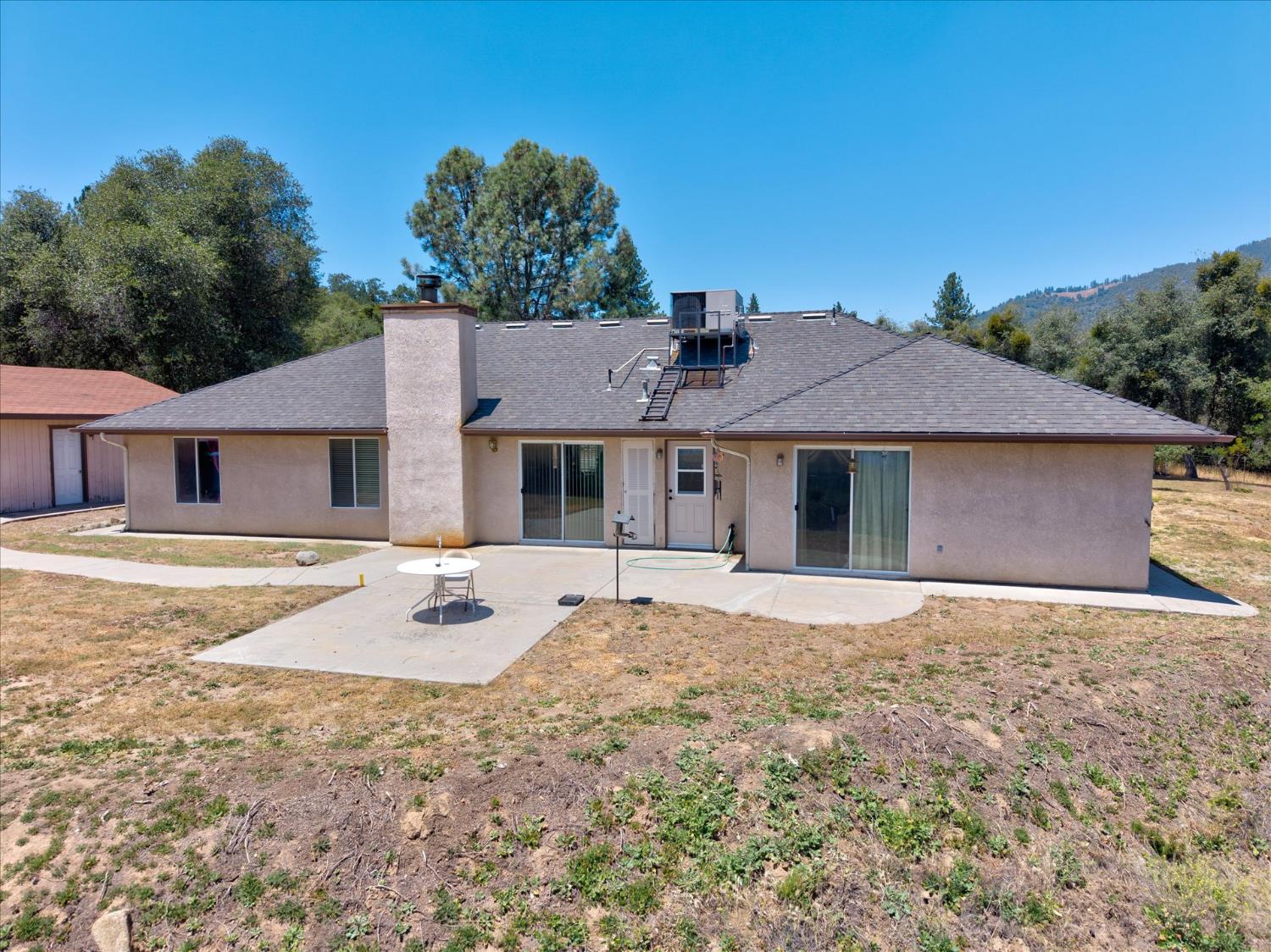 45200 Songbird Ln, Ahwahnee, CA 93601