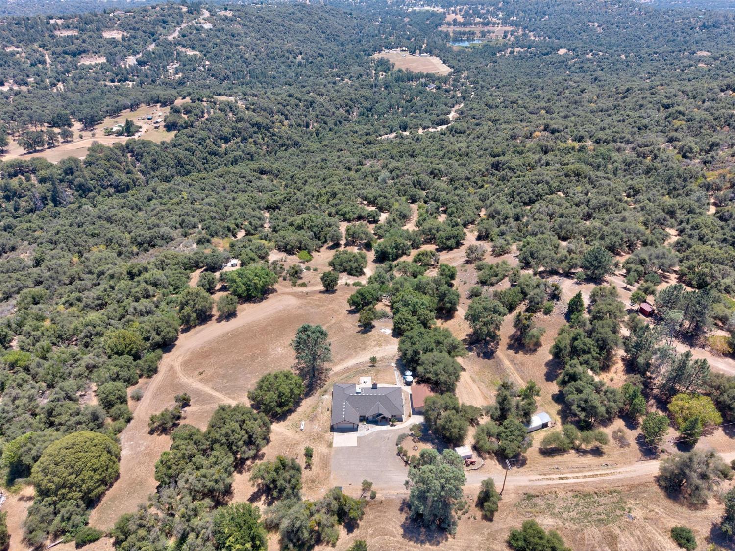 45200 Songbird Ln, Ahwahnee, CA 93601