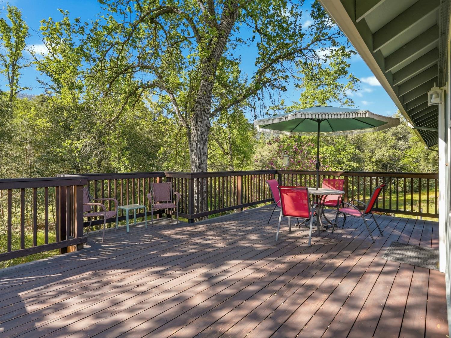 37927 China Creek Rd, Oakhurst, CA 93644